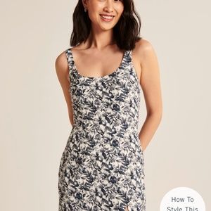 Abercrombie 90s Slip Mini Dress in Navy Floral size medium NWT